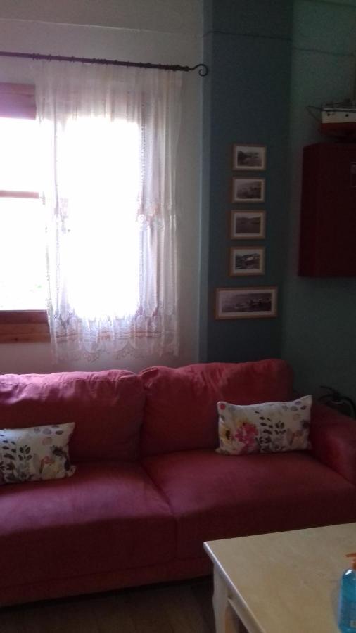 Iliolithos Rooms Kardhamili Esterno foto