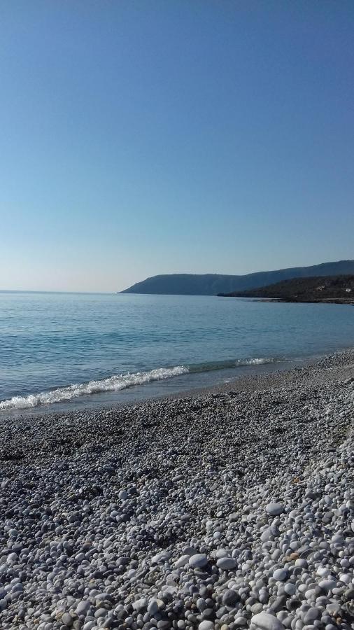 Iliolithos Rooms Kardhamili Esterno foto